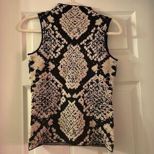 TAHARI Black & Gold Sleeveless Mock Turtleneck Knit Sweater
